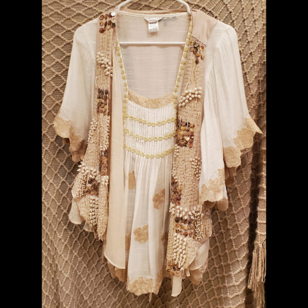 Esley White Top with Tan Appliqués & Beaded Vest – Owned by Donna Fargo (SOLD)